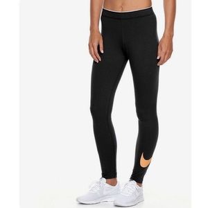 Nike Swoosh Leggings